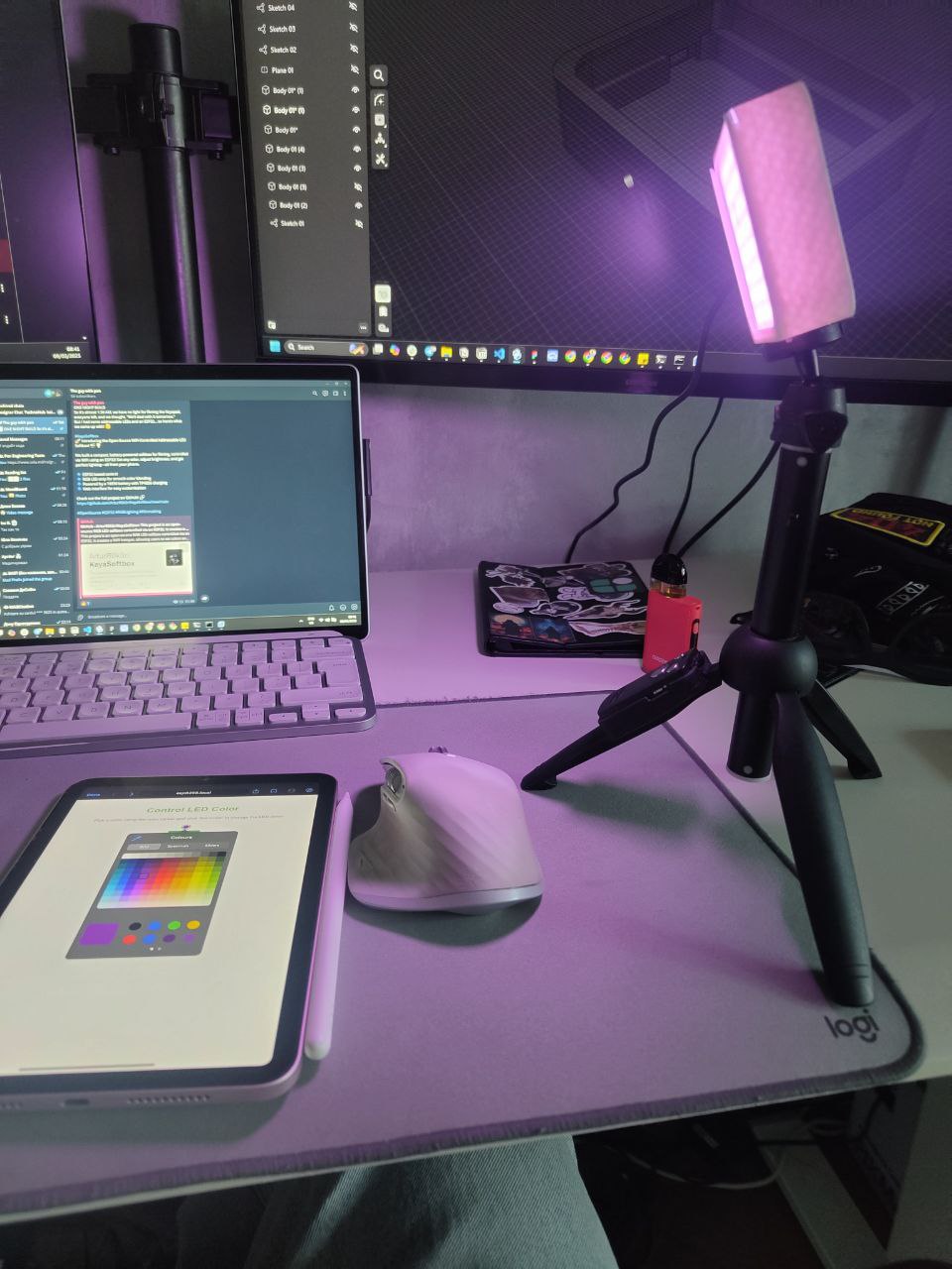 KeyaSoftbox in action with purple lighting